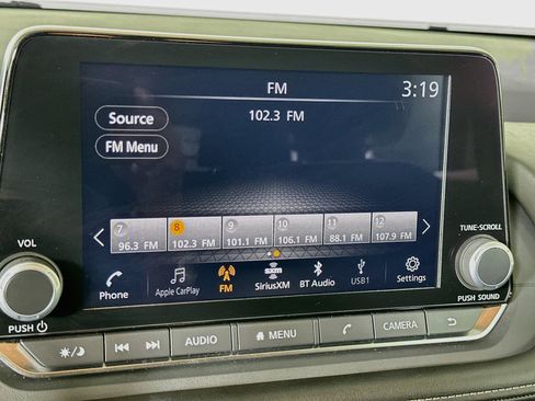 Used 2025 Nissan Rogue SV AWD/4WD image 21
