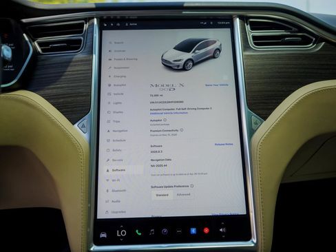 Used 2017 Tesla Model X 90D AWD/4WD image 12