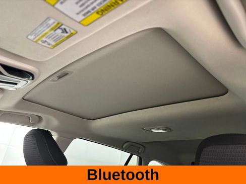 Used 2025 Subaru Outback Premium AWD/4WD image 12