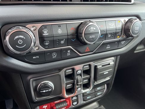 New 2026 Jeep Gladiator Mojave AWD/4WD image 40
