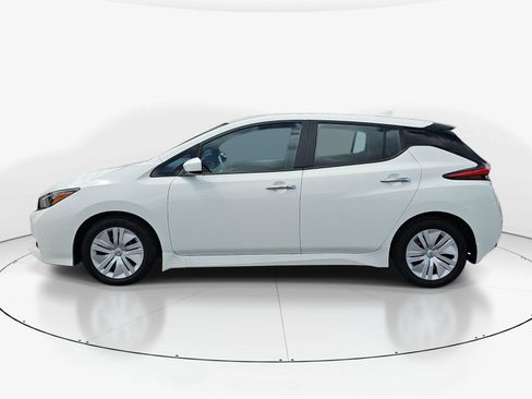 Used 2024 Nissan Leaf S FWD image 7
