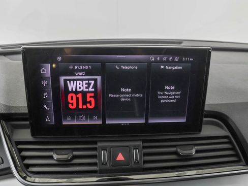 Used 2024 Audi Q5 e Premium Plus w/ Premium Plus Package image 30