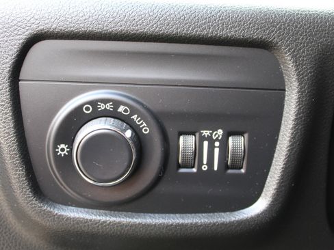 Used 2024 Jeep Grand Cherokee L Altitude image 36