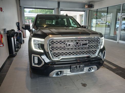 Used 2022 GMC Sierra 1500 Denali w/ Denali Premium Package AWD/4WD image 2