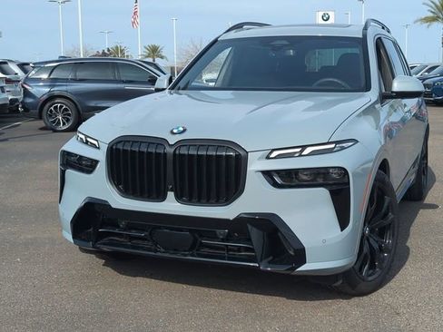New 2026 BMW X7 xDrive40i w/ M Sport Package AWD/4WD image 3
