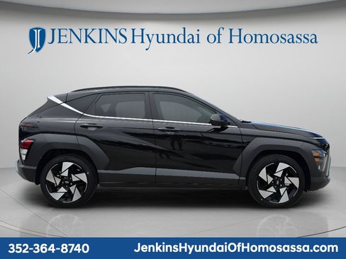 New 2026 Hyundai Kona Limited FWD image 3