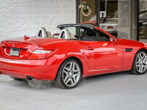 Used 2015 Mercedes-Benz SLK 250 image 15