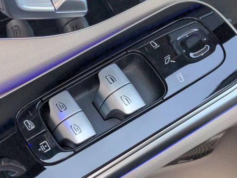 Certified 2023 Mercedes-Benz S 500 4MATIC image 24