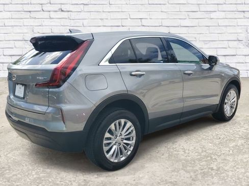 Certified 2024 Cadillac XT4 Luxury w/ Cold Weather Package image 4