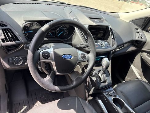 Used 2015 Ford Escape Titanium FWD image 13