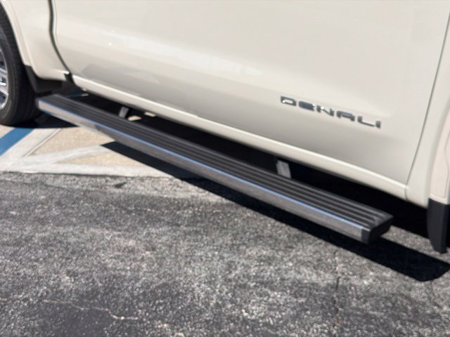 Used 2026 GMC Sierra 1500 Denali AWD/4WD image 11