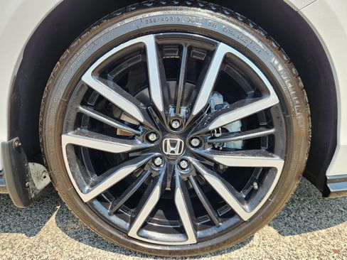 Certified 2023 Honda Accord Touring image 21