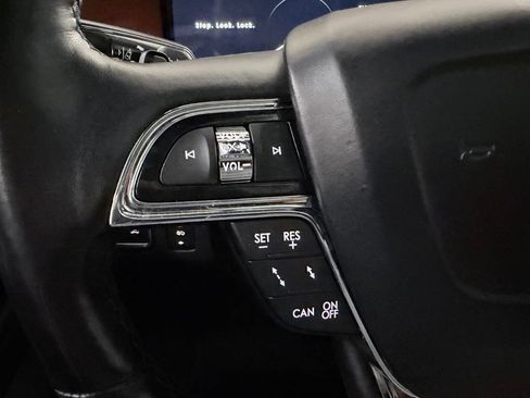 Used 2019 Lincoln Navigator Reserve AWD/4WD image 27