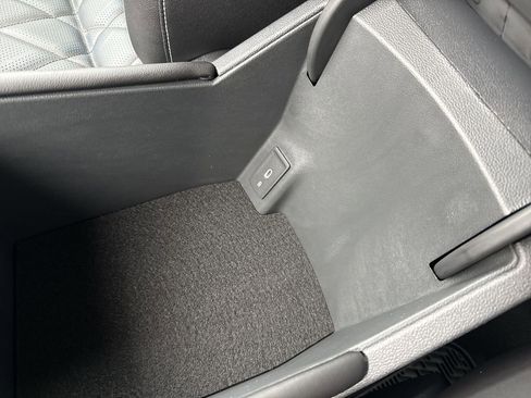 New 2026 Volkswagen Atlas Cross Sport SEL Premium R-Line image 40