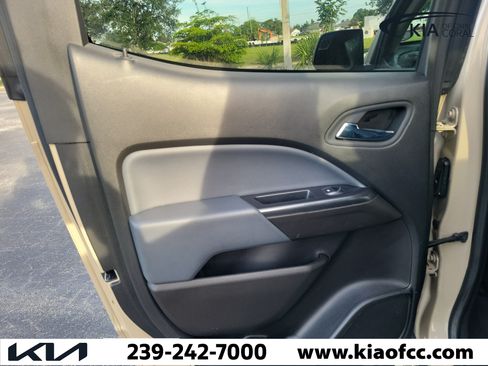 Used 2022 Chevrolet Colorado Z71 AWD/4WD image 14