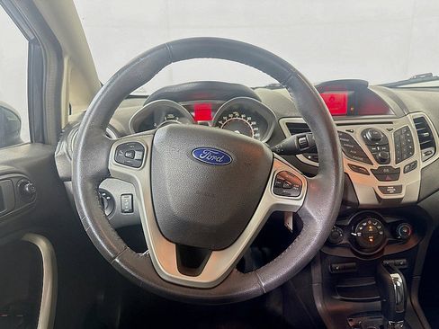 Used 2013 Ford Fiesta SE FWD image 20