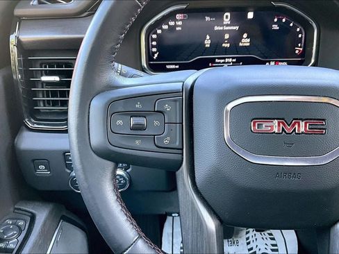 Used 2025 GMC Sierra 2500 AT4X AWD/4WD image 21