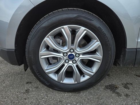 Used 2021 Ford Edge Titanium w/ Cargo Accessory Package image 32