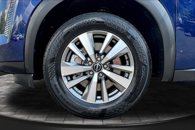 Used 2026 Nissan Pathfinder SL FWD image 33