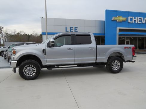 Used 2022 Ford F250 XLT w/ XLT Premium Package image 2