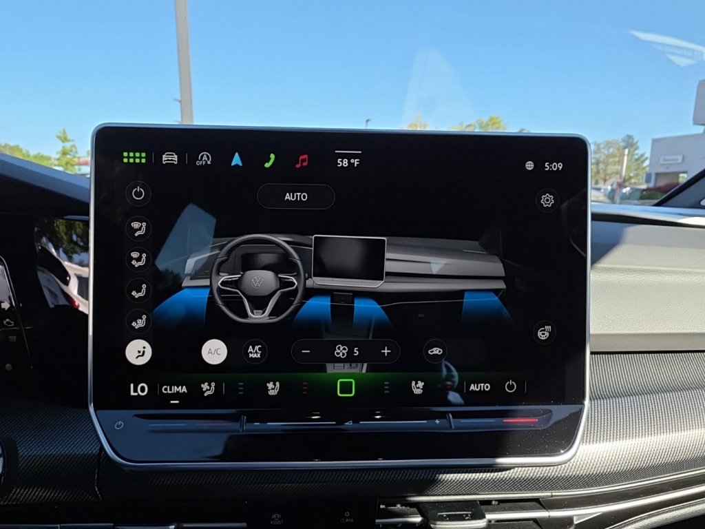 New 2026 Volkswagen GTI SE FWD image 20