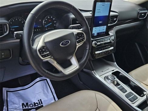 Used 2023 Ford Explorer Limited w/ Limited Technology Package image 35