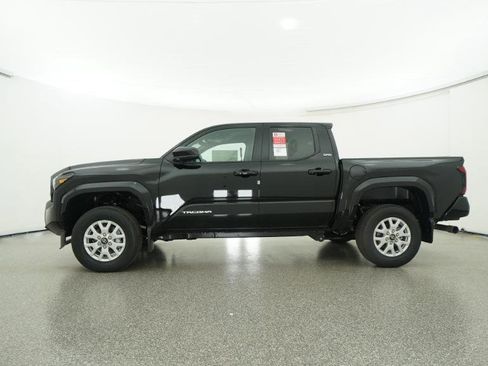 New 2026 Toyota Tacoma SR5 image 10
