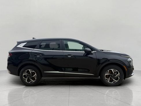 Used 2025 Kia Sportage LX AWD/4WD image 12