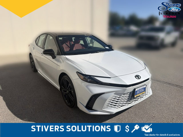 Used 2025 Toyota Camry XSE AWD/4WD image 3