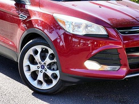 Used 2014 Ford Escape Titanium FWD image 4