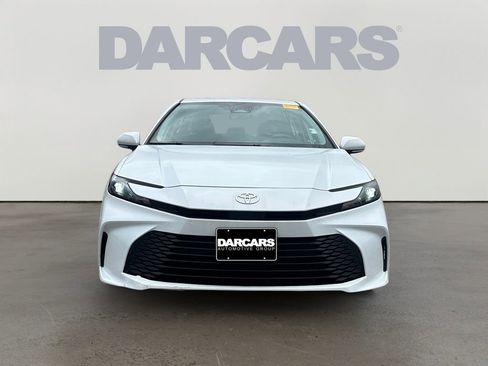 Used 2025 Toyota Camry LE image 2