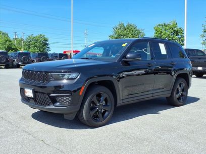 Used 2024 Jeep Grand Cherokee Altitude