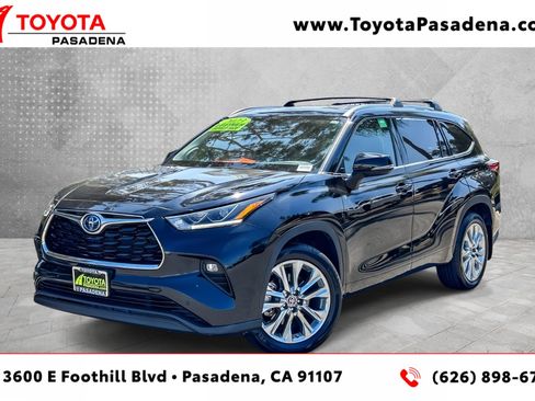 Used 2023 Toyota Highlander Limited FWD image 1