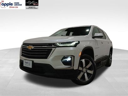 Used 2022 Chevrolet Traverse LT w/ LT Premium Package