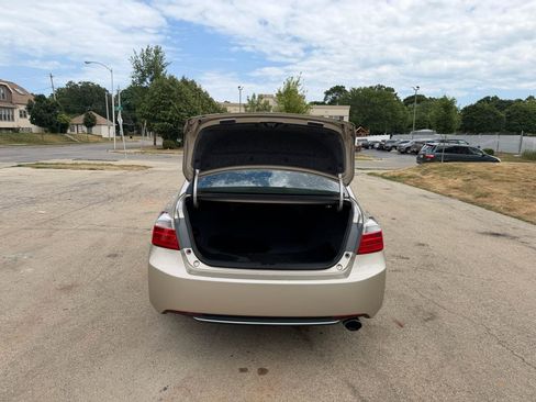 Used 2015 Honda Accord EX-L image 8