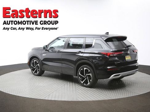 Used 2023 Mitsubishi Outlander SE image 65