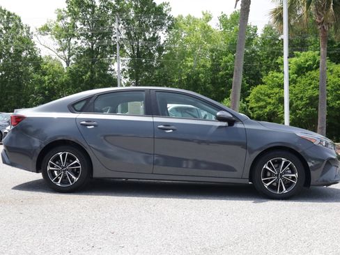 Used 2024 Kia Forte LXS FWD image 5