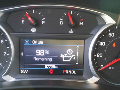 Used 2021 Chevrolet Equinox LT FWD image 10
