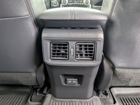 Used 2023 Toyota RAV4 XLE Premium AWD/4WD image 7