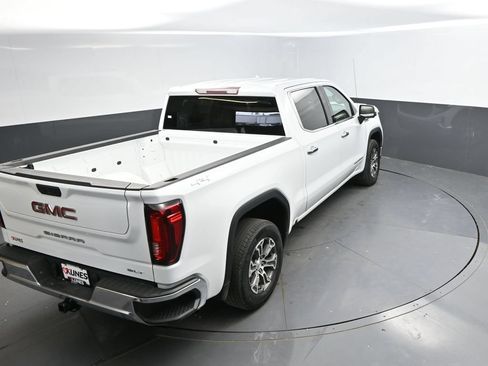Used 2025 GMC Sierra 1500 SLT AWD/4WD image 30
