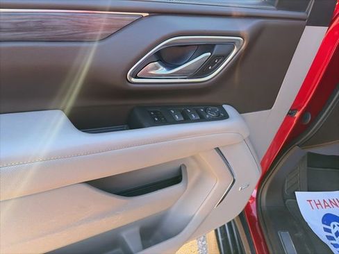 Used 2021 GMC Yukon XL SLT w/ Rear Media and Nav Package image 19