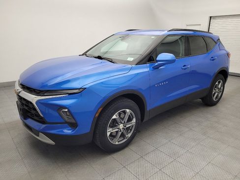 Used 2024 Chevrolet Blazer LT w/ Convenience Package FWD image 2