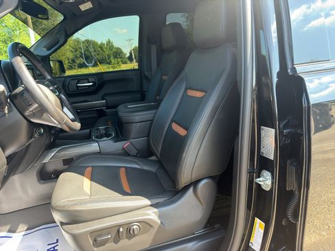 Used 2019 GMC Sierra 1500 AT4 w/ AT4 Premium Package AWD/4WD image 12
