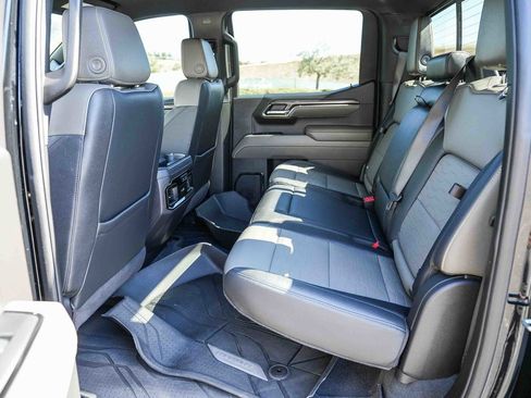 Used 2024 Chevrolet Silverado 1500 ZR2 AWD/4WD image 18