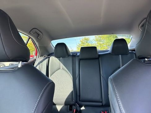 Used 2019 Toyota Camry SE w/ Convenience Package FWD image 10