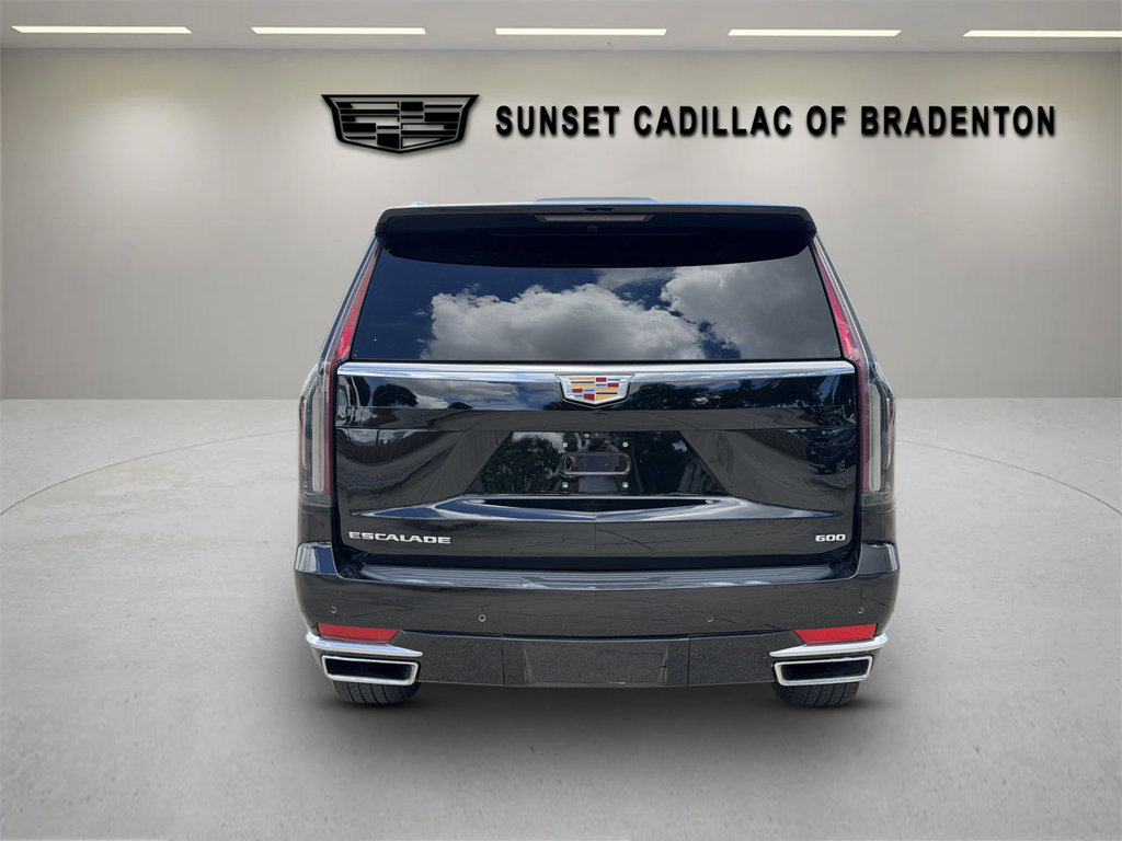 Used 2022 Cadillac Escalade Premium Luxury w/ LPO, Floor Liner Package AWD/4WD image 4