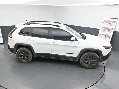 Used 2019 Jeep Cherokee Latitude image 17