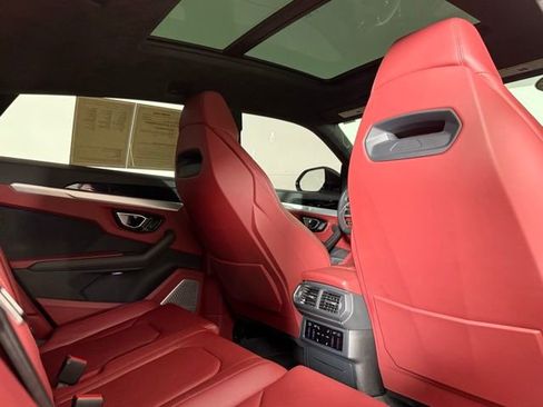 Used 2019 Lamborghini Urus image 36