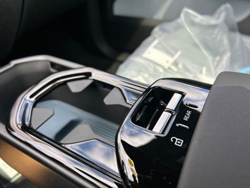 New 2026 Volvo EX30 Ultra w/ Protection Package Premier AWD/4WD image 17