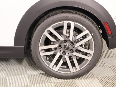 New 2026 MINI Cooper 2-Door Hardtop FWD image 17